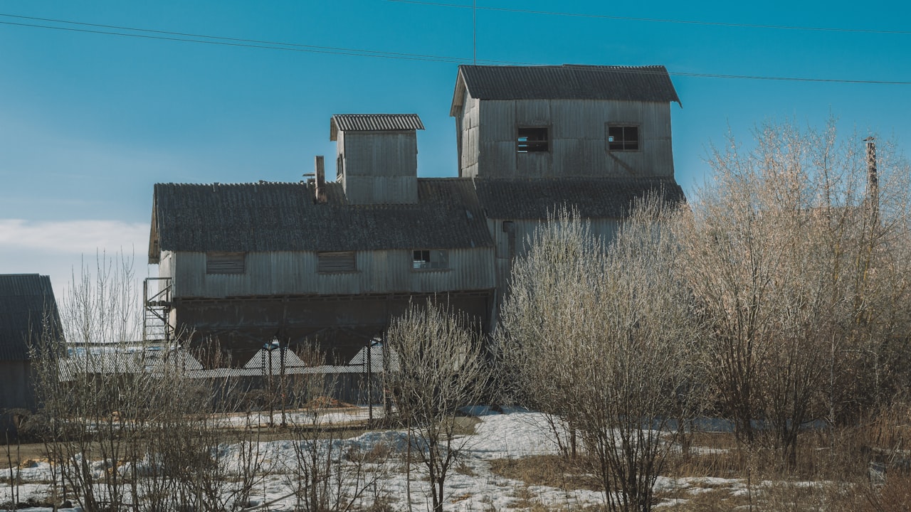 How Are Embedded Systems Divided Into Different Types?