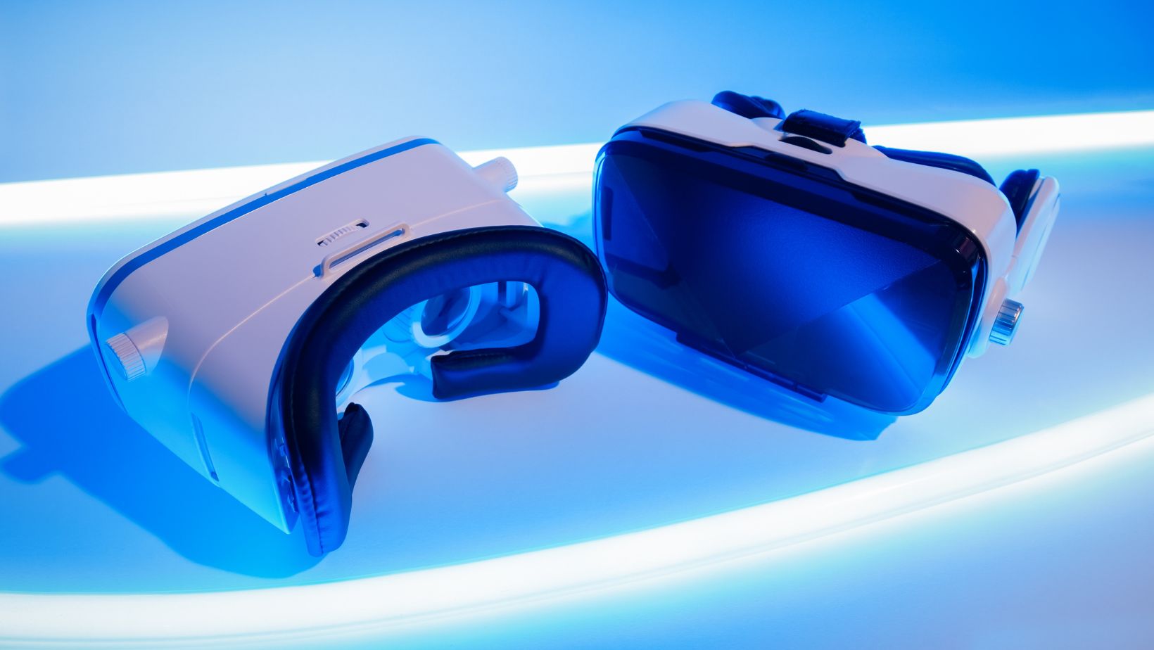 How to Install Prescription Lenses in Your Oculus Quest 2 Headset